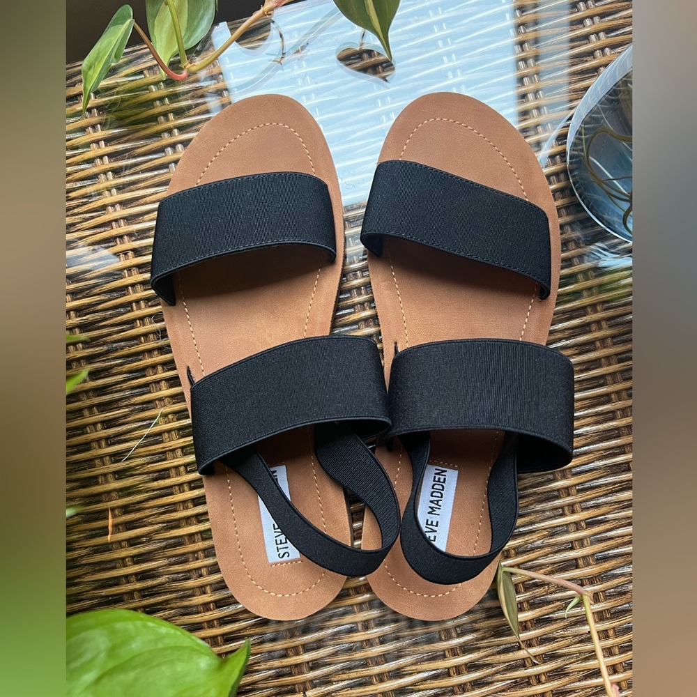 Steve Madden Sandal NWOT